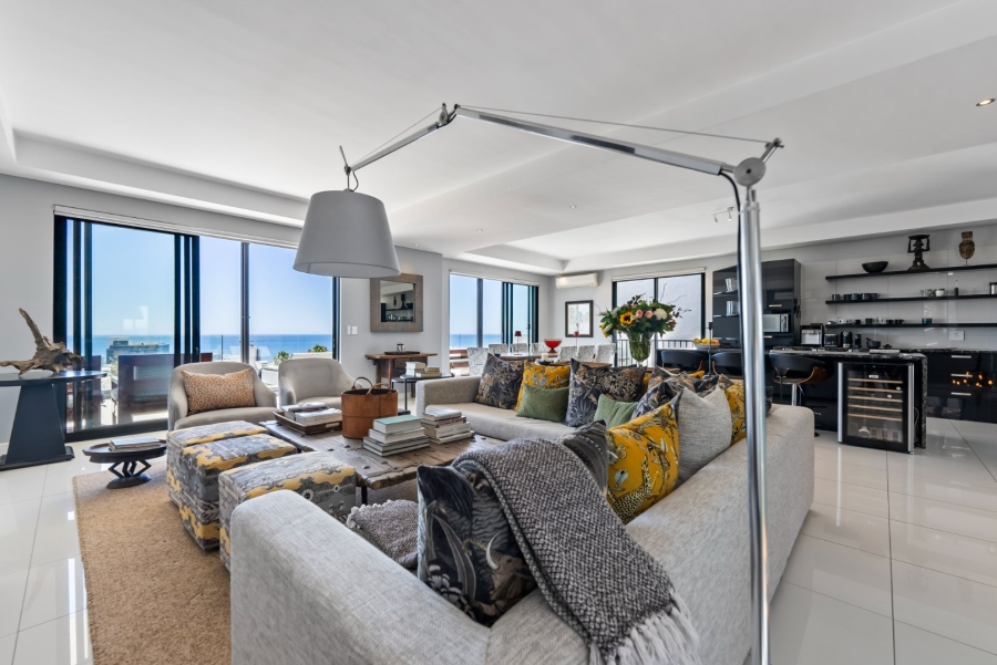 To Let 4 Bedroom Property for Rent in Fresnaye Western Cape